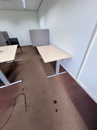 Inventaris examen- en kantoorinrichting